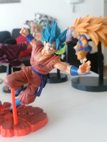 Busto Boneco Gogeta SSJ 4 com Led - Manga Livre RS