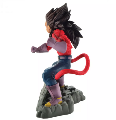 Boneco Vegeta SSJ 4,